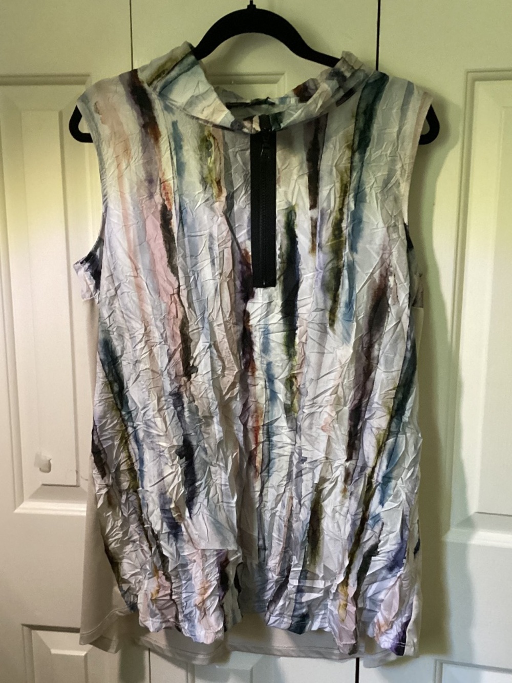 KOZAN top Meduim NWT “marble”